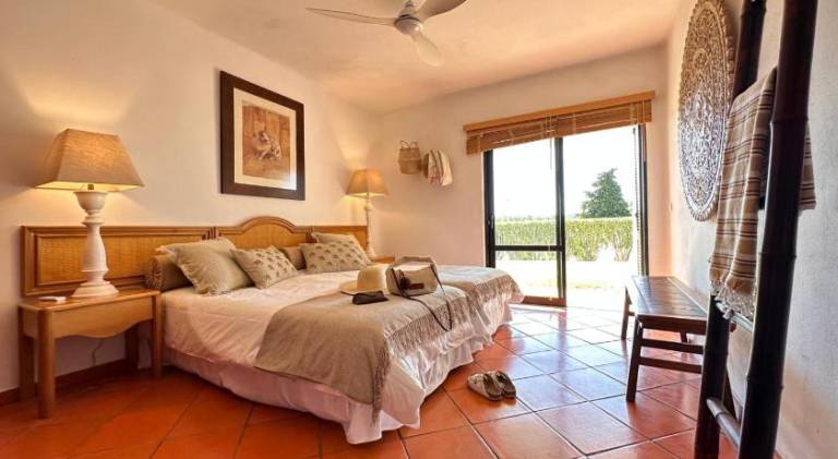 Rental apartment with private pool — photo 2