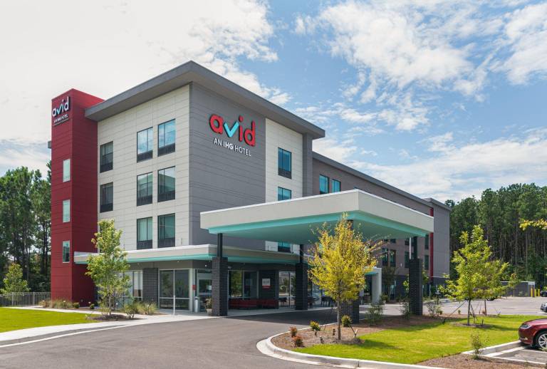 Avid hotel Summerville By IHG — photo 4