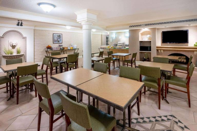La Quinta East Deerfield Beach - Boca Raton — photo 3