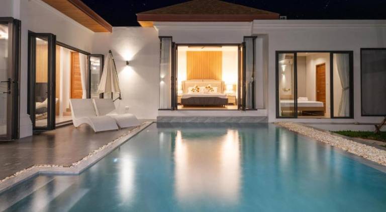 Villa with patio, private pool & BBQ in Rawai