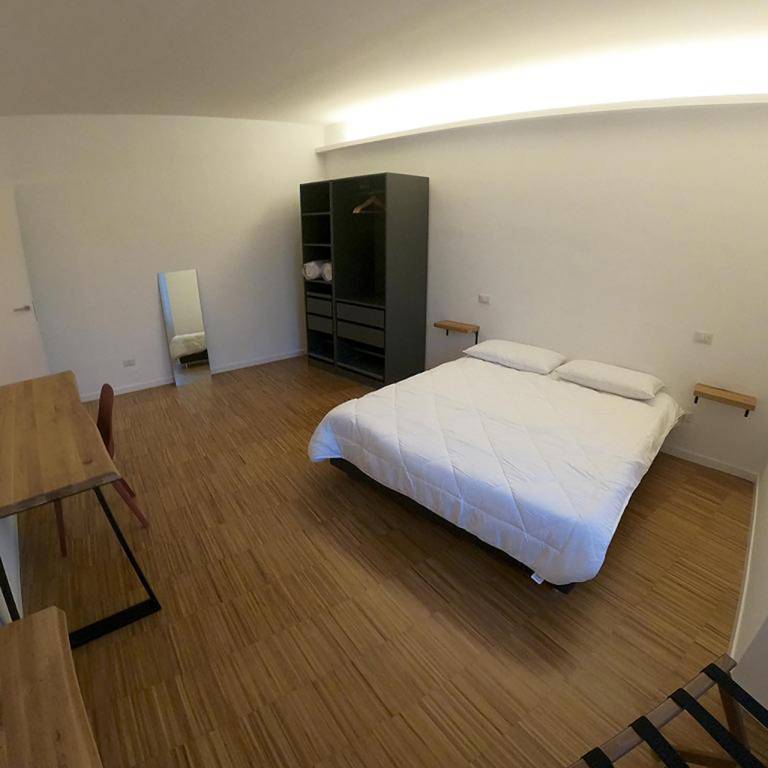 Apartment with patio | City view — photo 4