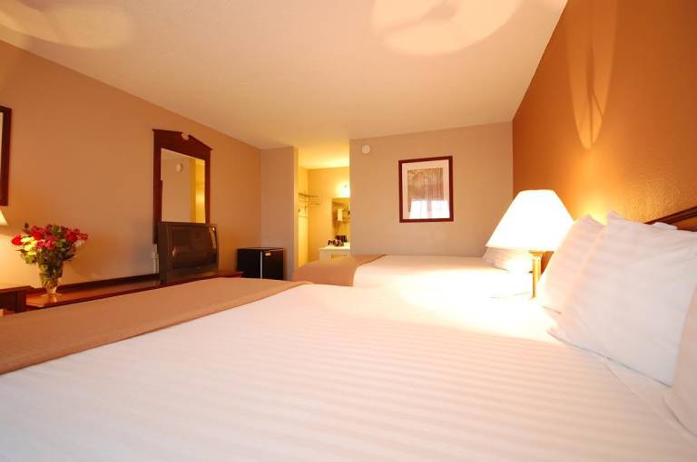 Magnuson Hotel Red Baron in Garden City, KS