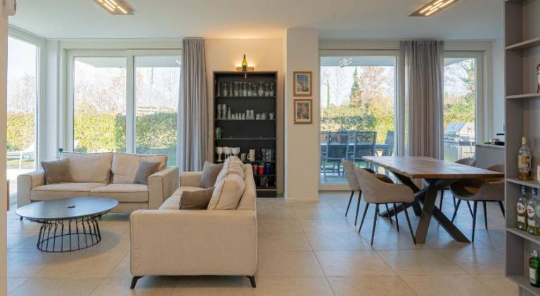 Ample villa with private pool, barbecue & yard | Close to the beach | Pets are welcome in Manerba del Garda