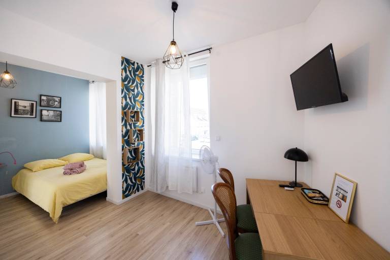 Studio Apartment Proche Centre ville mit WLAN