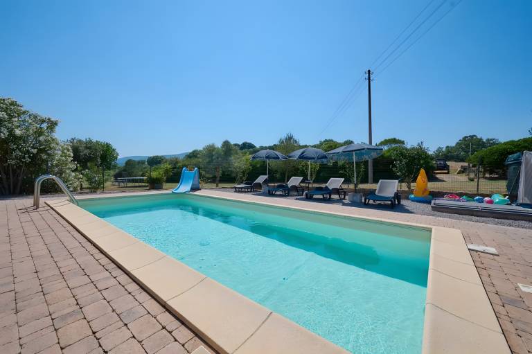 Apartment 'Appartamento Sofia' with Shared Pool, Wi-Fi and Air Conditioning in Gavorrano