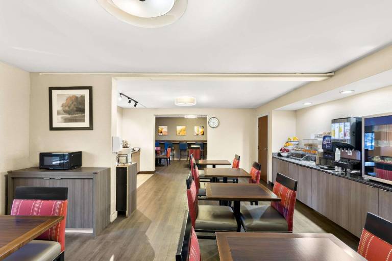 Comfort Inn White River Junction — photo 5