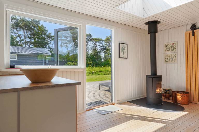House with BBQ, terrace & garden — photo 5