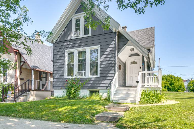 2 Mi to Dtwn Milwaukee Family Home w Yard