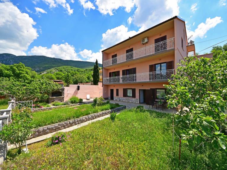 Apartma Sibinj Krmpotski