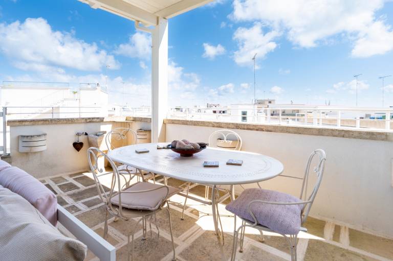 Fully equipped pleasant vacation home with patio, BBQ & fast internet | Sea view | Beach nearby | Pets are welcome — photo 3