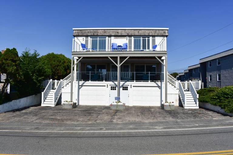 House Dennis Port