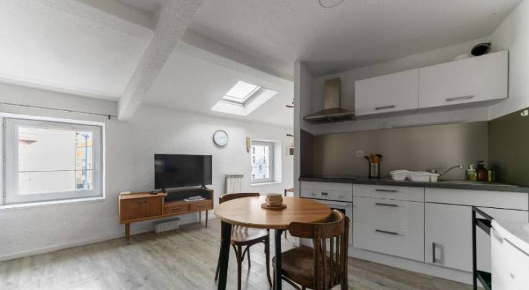Grande Maison Clermont - Appartements centre ville — photo 2