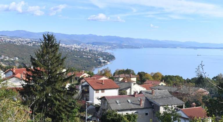 Rental apartment with 2 rooms for 6 persons in Opatija