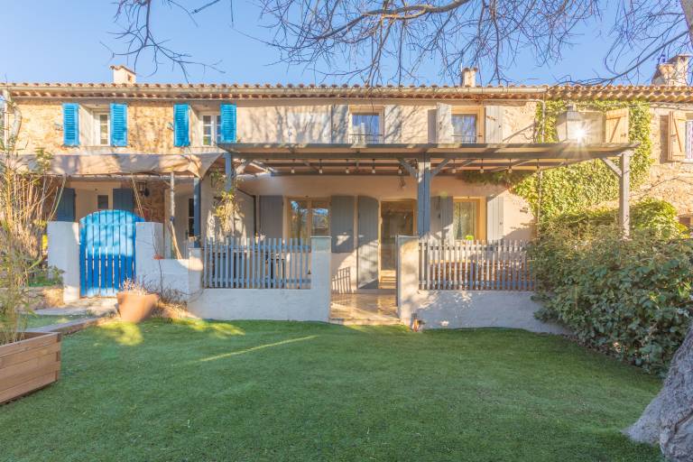 Fully equipped spacious vacation home with BBQ, garden & terrace | Garden view | Dogs allowed — photo 5