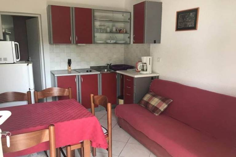 Rental apartment with barbecue & patio in Umag