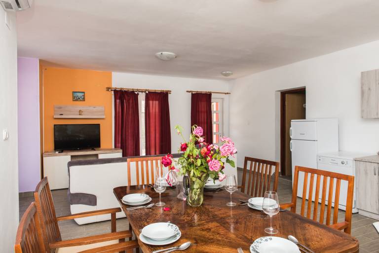 Four-bedroom house with terrace and sea view Čista Velika, Vodice (K-20234) — photo 3