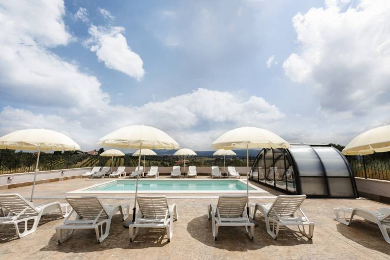 Villa with jacuzzi, private pool & patio — photo 2