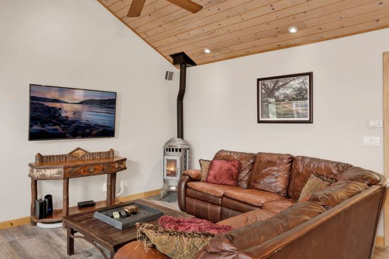 One Hundred Pines Equestrian Ranch at Big Bear Lake — photo 4