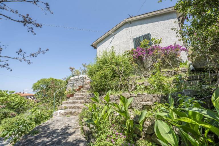 Family-friendly villa with patio, garden & BBQ | Close to the beach | Pets allowed — photo 3
