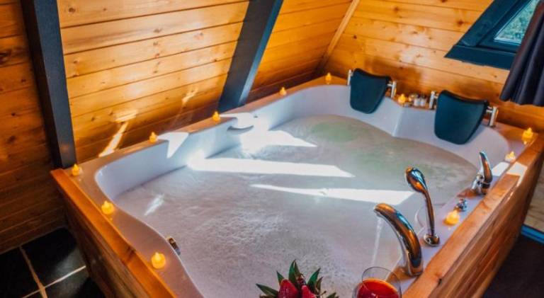 Wonderful villa with barbecue, hot tub & garden | Pets allowed — photo 5