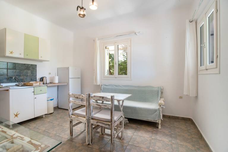 Holiday Home 'Green Retreats 1 Paros' with Mountain View, Wi-Fi and Air Conditioning — photo 4