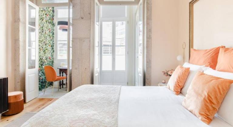 Wonderful apartment with patio | Next to Dom Luís I Bridge | Dogs allowed in Porto