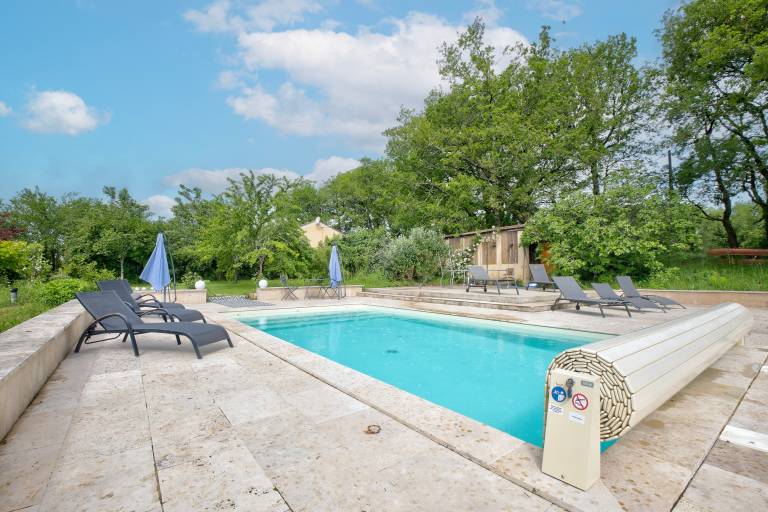Gîte Déodatus in Cladech – House with Garden, Saltwater Pool, and Air Conditioning in Beze