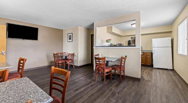 Rodeway Inn Rapid City North — photo 3