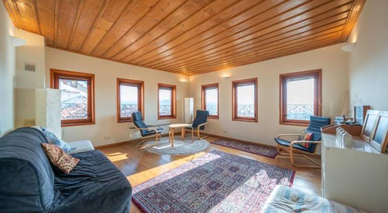 Apartment with patio | Pets are welcome — photo 2