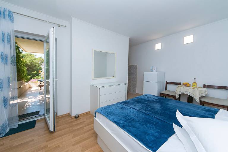 Studio flat with terrace Brela, Makarska (AS-20778-a) — photo 2