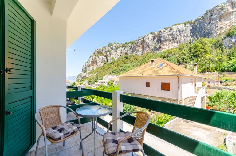 Apartment with grill & terrace | Sea view — photo 2