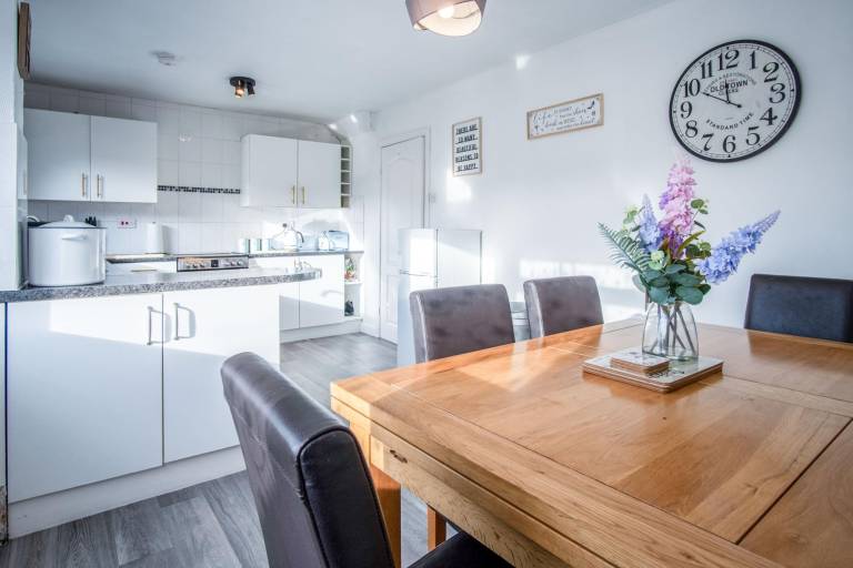 Family-oriented pleasant house with garden & fast internet | Dogs allowed — photo 4