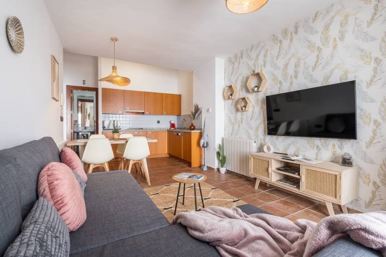 Superior Apartment with Terrace E: Mountain Views, Private Terrace & Wi-Fi — photo 4