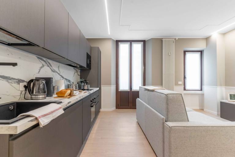 Rental apartment | Close to Milano Centrale railway station | City view — photo 4