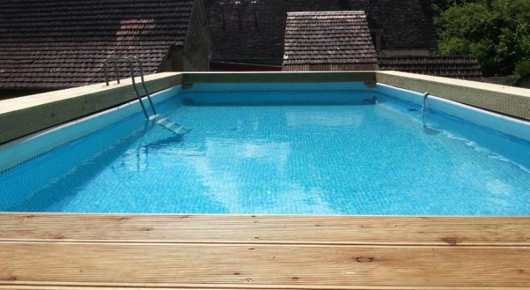 House with grill, yard & pool — photo 3