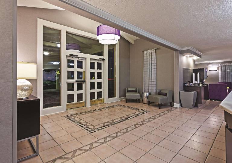 La Quinta Inn by Wyndham and Conference Center San Angelo — photo 3