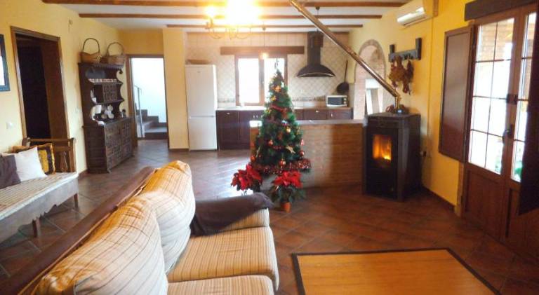 Vacation home with pool — photo 2