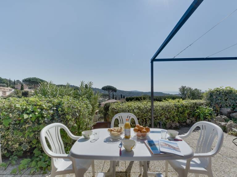 Vacation home with pool & terrace | Sea view — photo 5