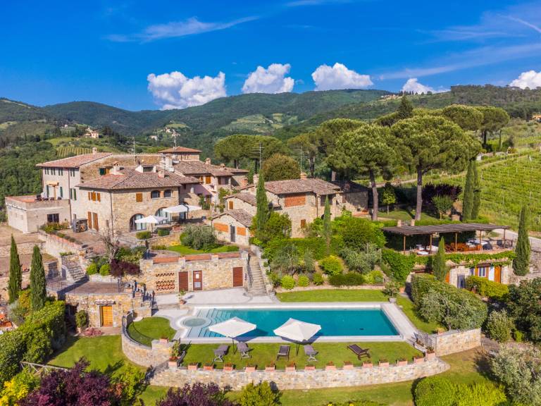 Child-friendly vacation home with BBQ, pool & terrace | Nature view | Pet-friendly — photo 4
