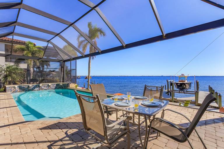 House Caloosahatchee