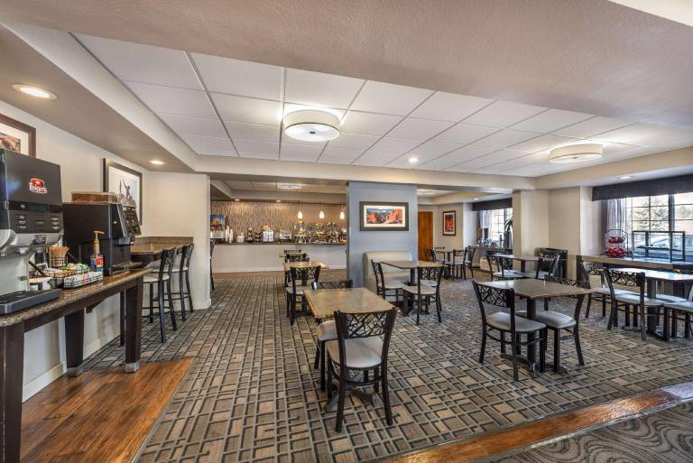 Best Western Plus Peak Vista Inn & Suites — photo 4
