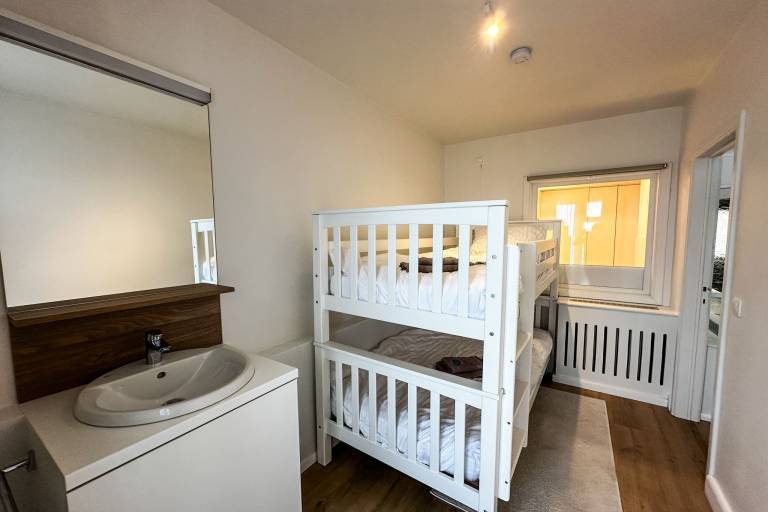 Fully equipped rental apartment with patio | Sea view | Beach nearby | Dogs allowed — photo 4