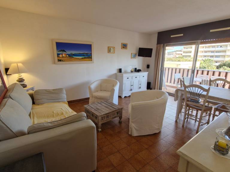 Rental apartment with pool — photo 4