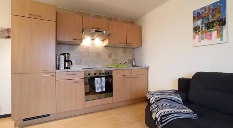 Rental apartment with 2 rooms for 5 persons — photo 3