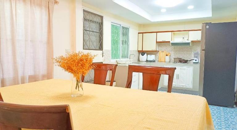 Vacation home with terrace, private pool & yard | Suitable for remote work | Pets allowed — photo 5
