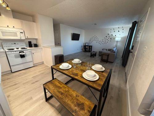 Hus  West Las Vegas