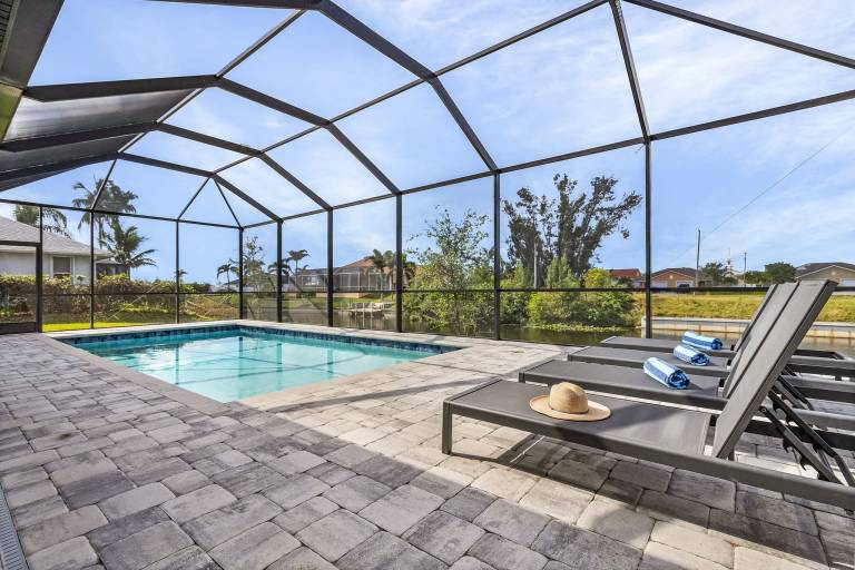 House with yard, private pool & barbecue — photo 3