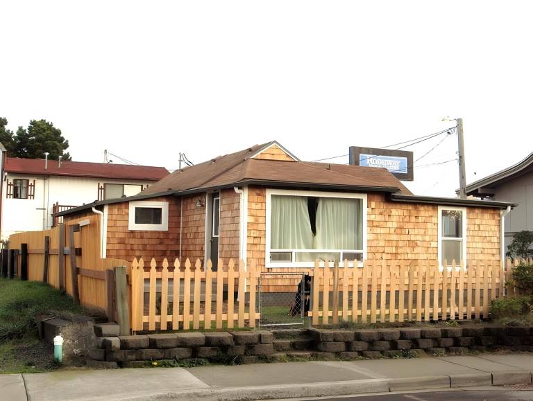 Historic 1920s Cabin in Long Beach, WA