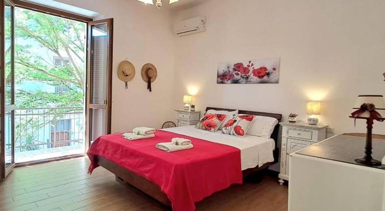 Holiday apartment with 2 rooms for 4 persons — photo 2
