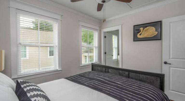 House with 1 room for 2 persons in Savannah, GA
